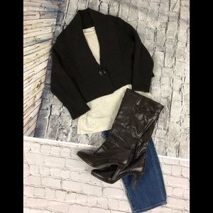 Women’s medium limited 3/4 sleeve crop sweater